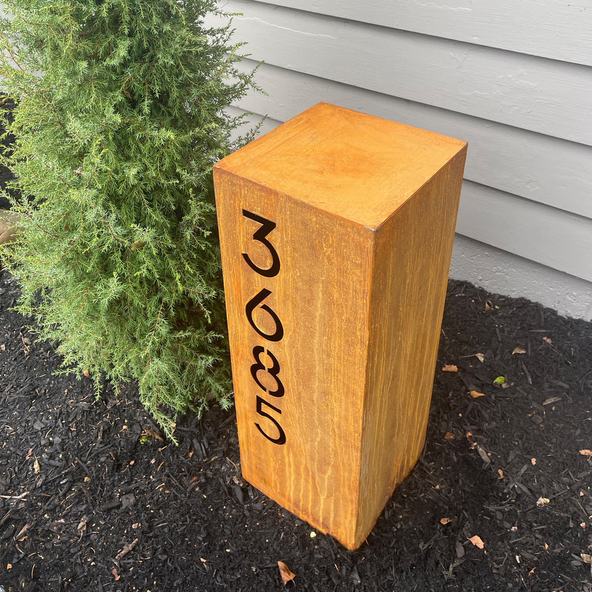 Rusted Metal Address Column : Wide Modern Address Column with Solar Light