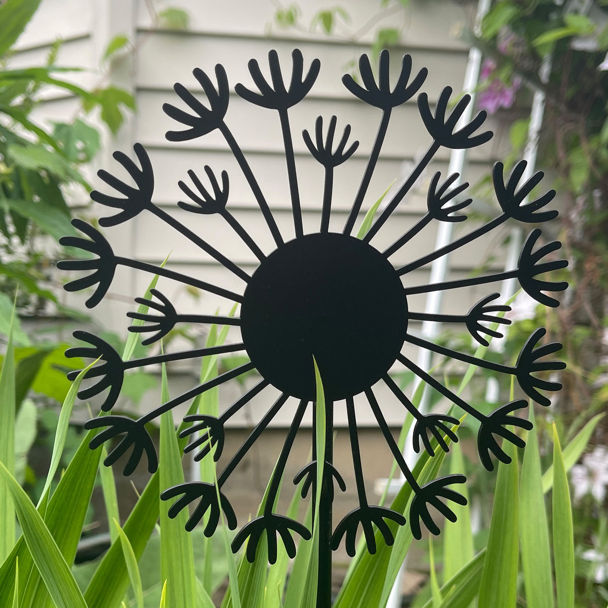 Dandelion Garden Flower Stakes - Metal Garden Decor