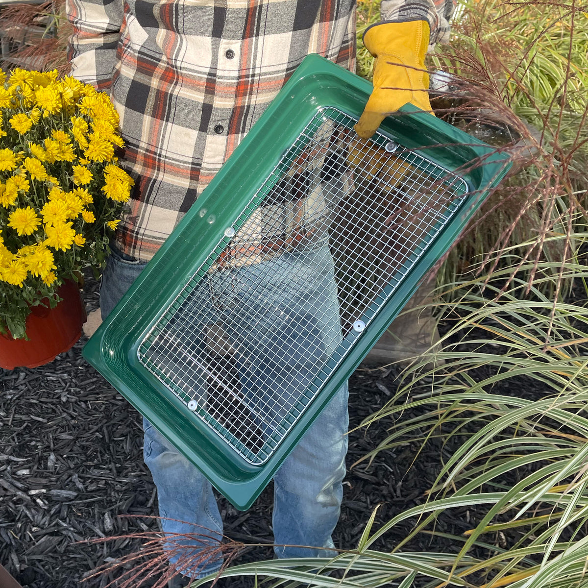 Garden Sifter - Compost, Dirt and Potting Soil