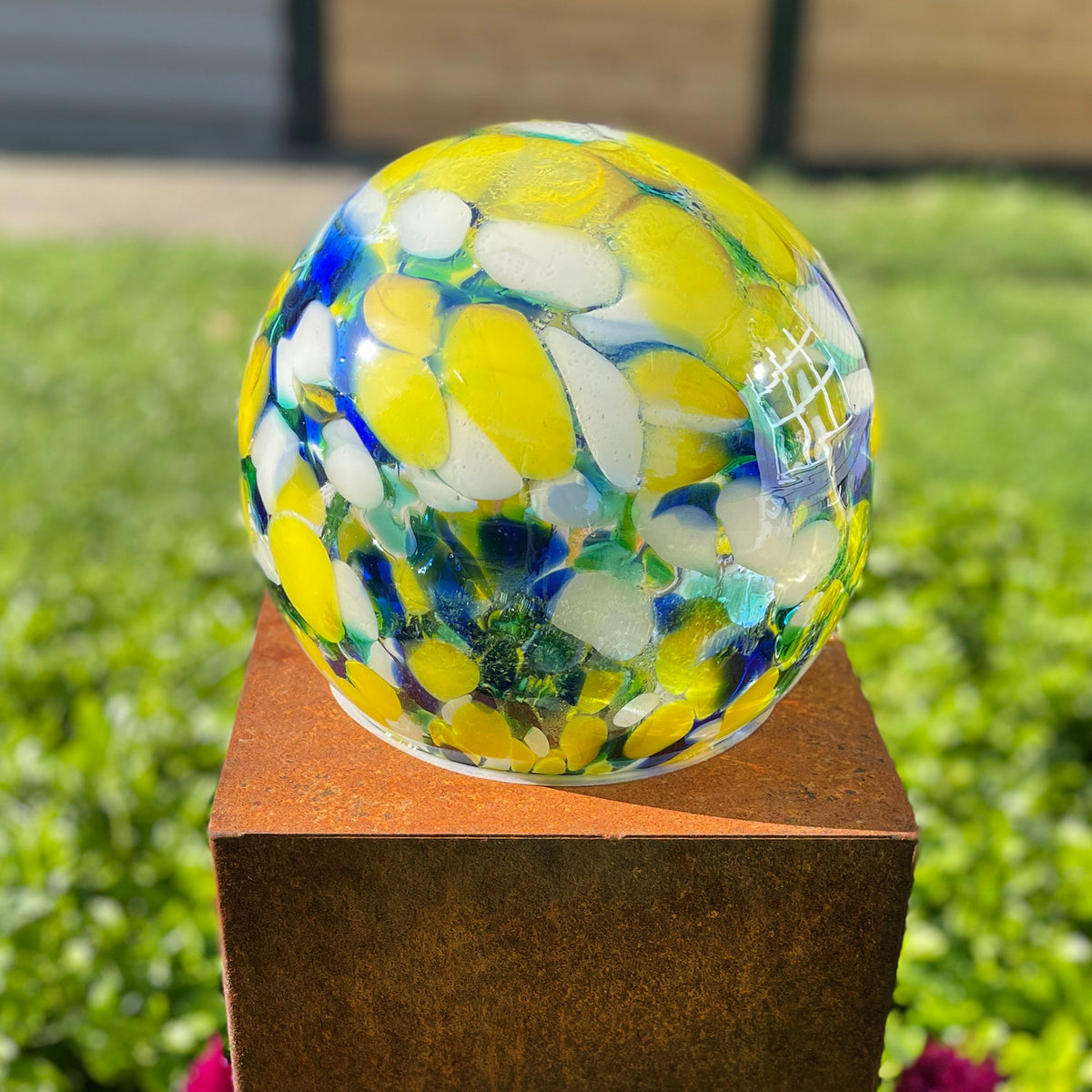 Solar Gazing Globe with Garden Stand | Rusty Patina Column with Gazing Globe