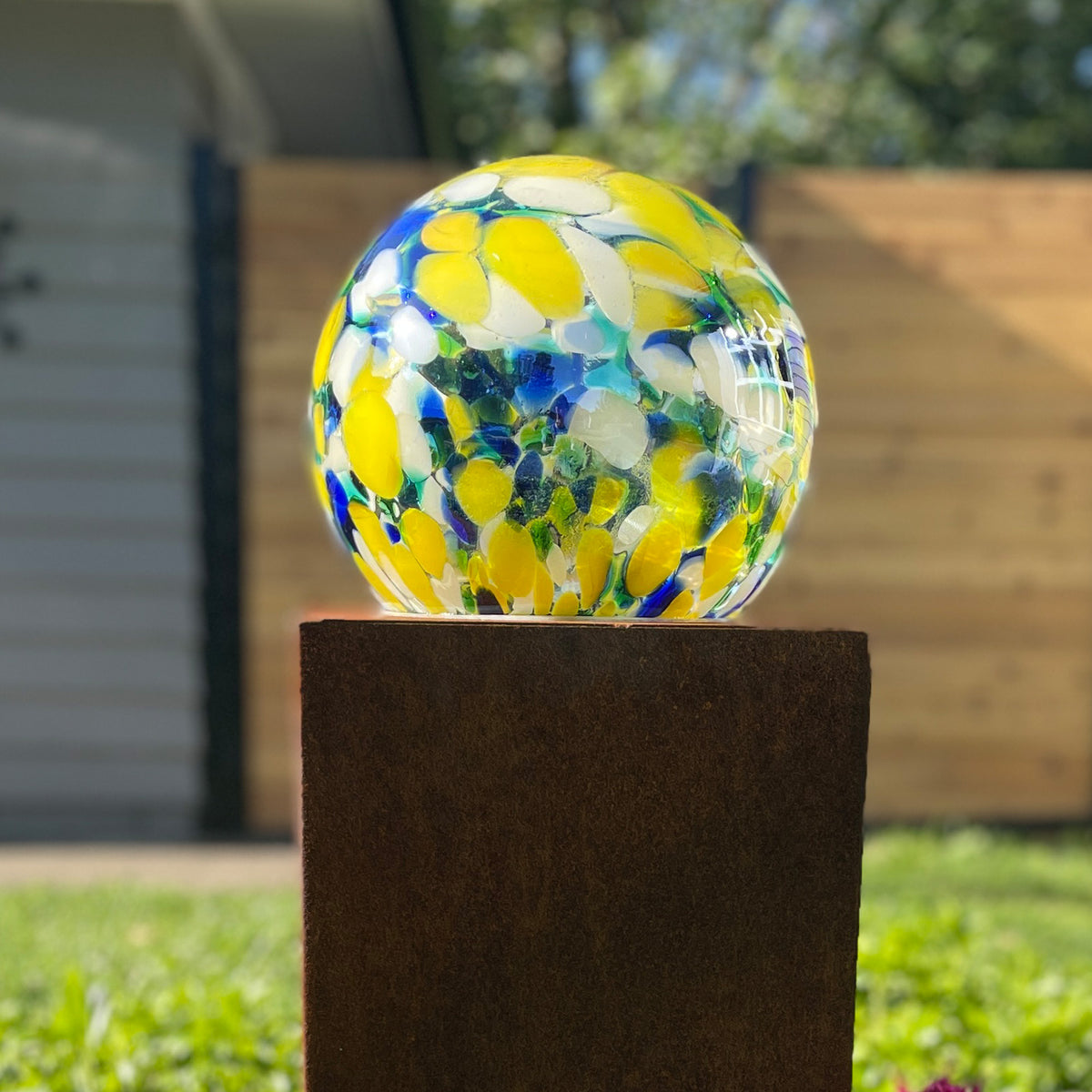 Solar Gazing Globe with Garden Stand | Rusty Patina Column with Gazing Globe