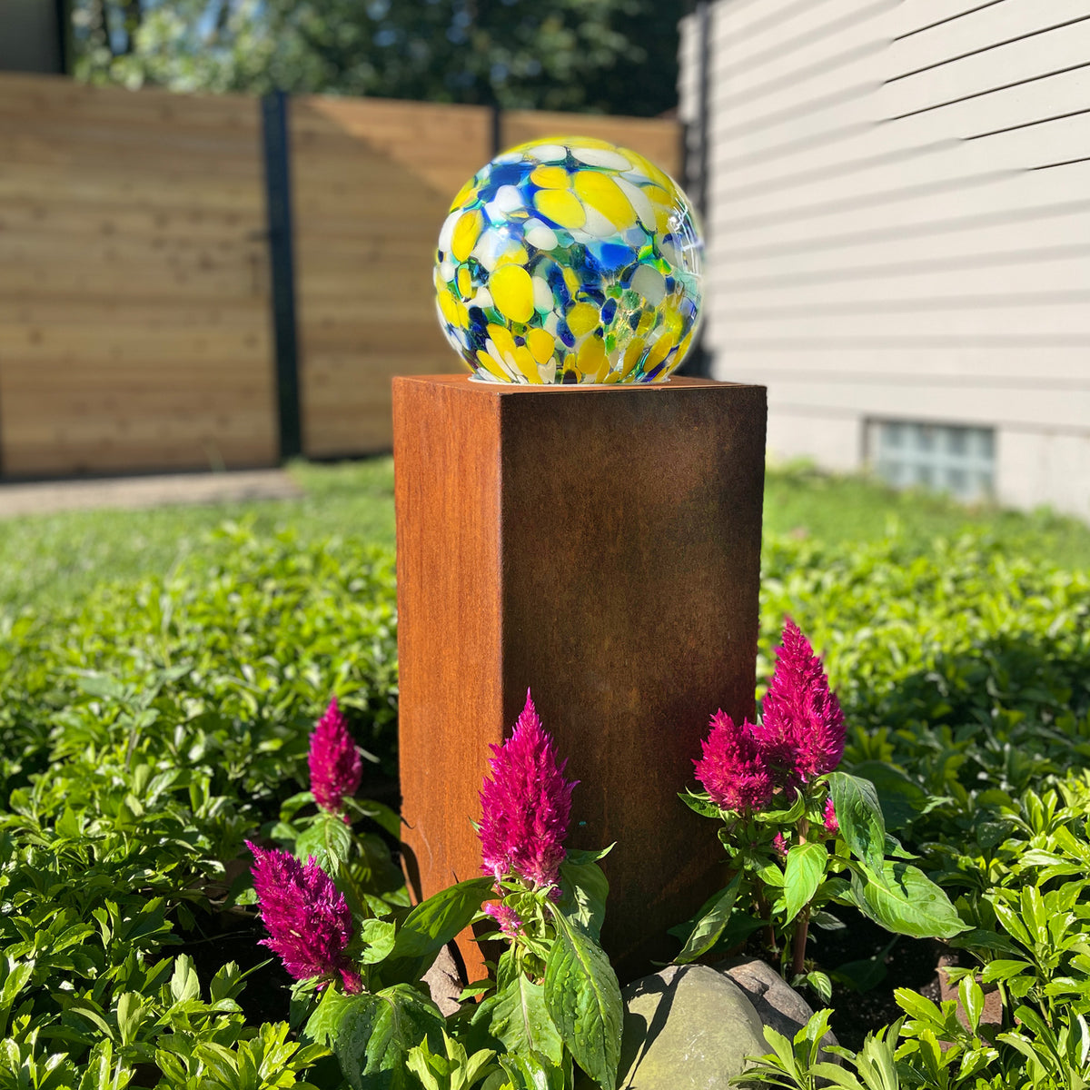 Solar Gazing Globe with Garden Stand | Rusty Patina Column with Gazing Globe