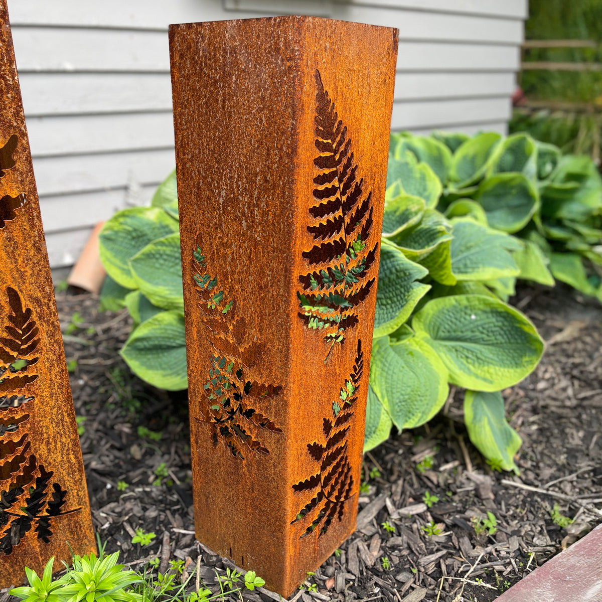 Rusted Metal Fern Garden Column | Fern Garden Art