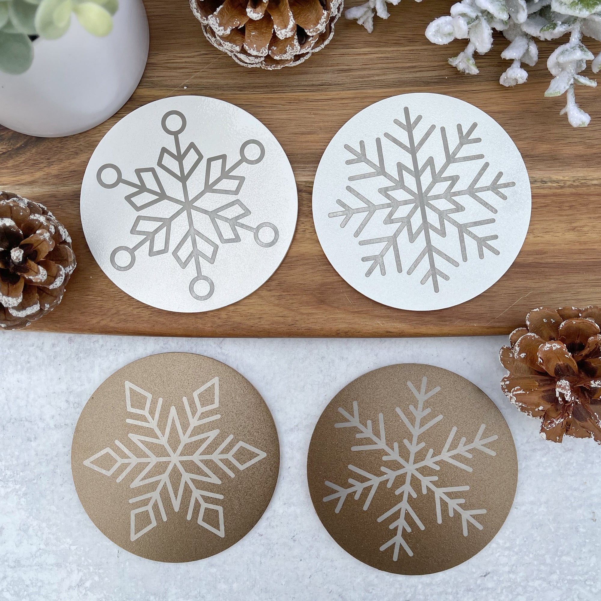 Round Snowflake Wine Coaster - Putti Fine Furnishings Canada