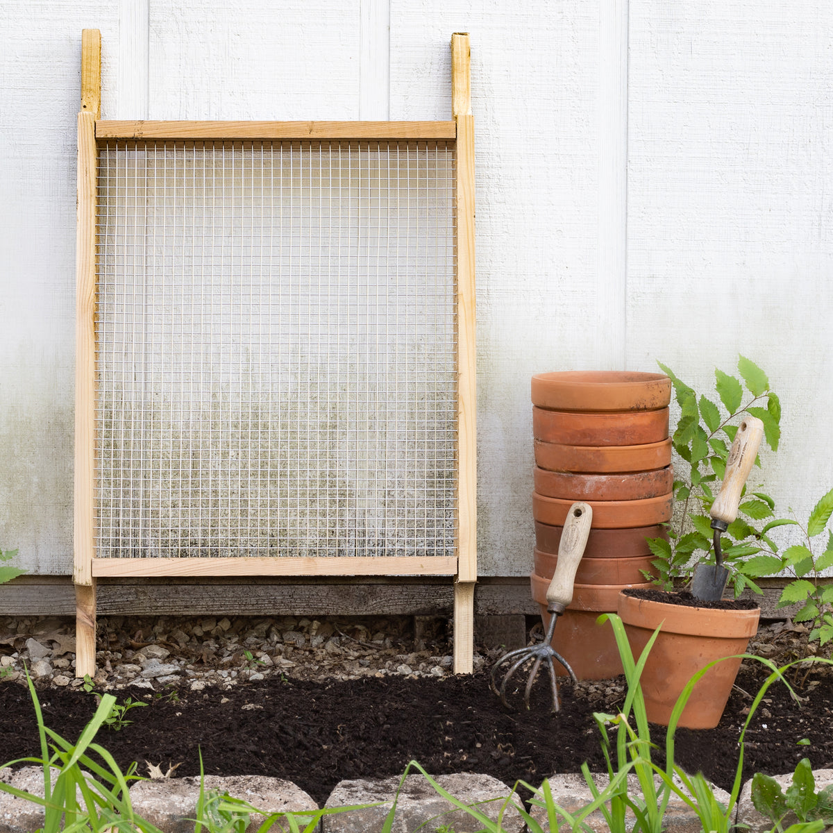 Large Cedar Garden Sifter