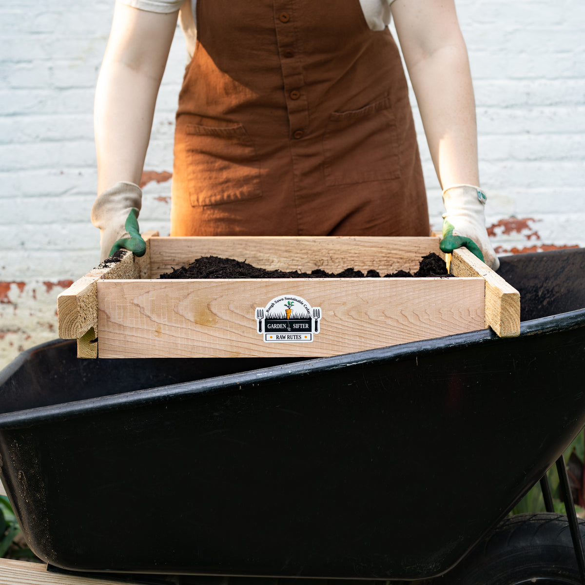 Large Cedar Garden Sifter
